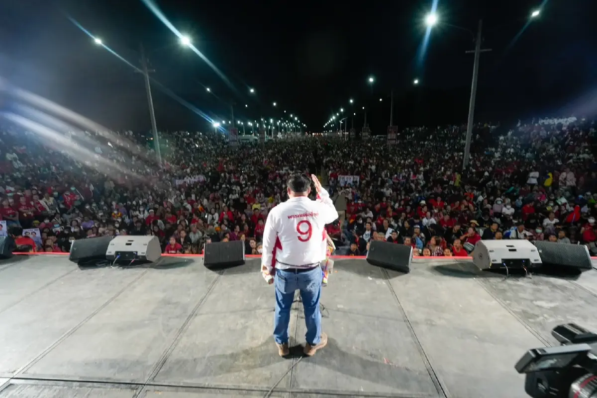 ‘เพื่อไทย’ ปราศรัย4 เวที อุบลฯ ปลุกคนเสื้อแดงเทแต้ม 11 เขต