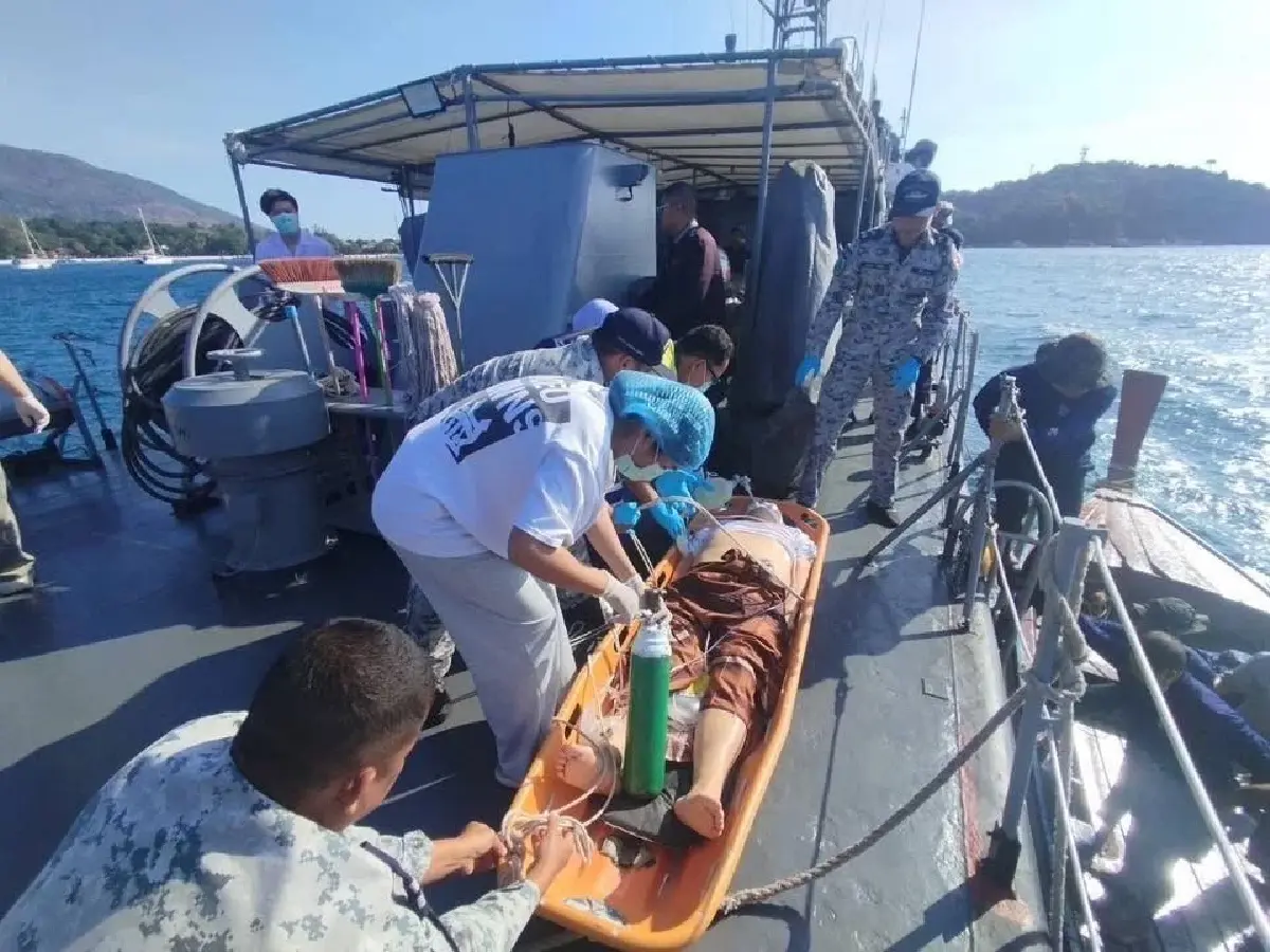 ทหารเรือเร่งช่วยชีวิตนักท่องเที่ยวฉุกเฉิน เกาะหลีเป๊ะ มีอาการหัวใจหยุดเต้น