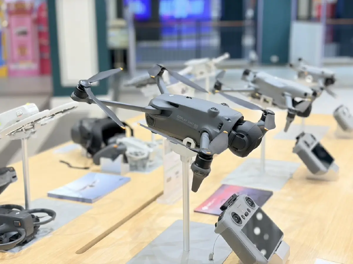 มีอะไรในร้าน? พาส่องของเด็ดใน 'DJI Pop-up Studio' แฟชั่นไอส์แลนด์