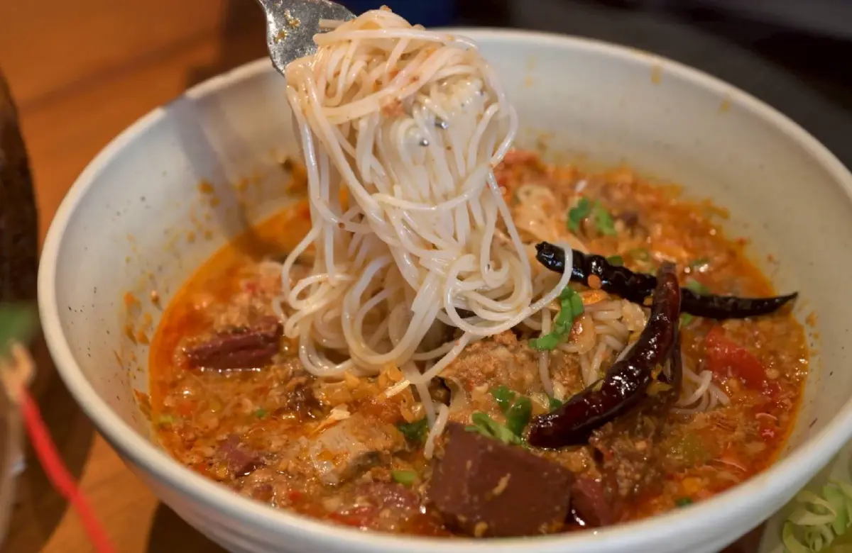 ‘ร้านคำปอย’ ที่สุดของ ‘อาหารเหนือ’ จากล้านนา สู่ กรุงเทพฯ