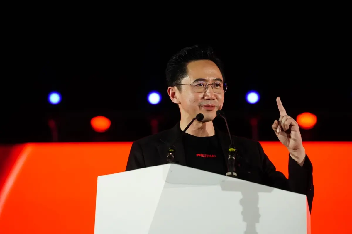 ‘ยศชนัน’ ปราศรัยลั่น นั่งนายกฯ คนที่33 ปลื้มคนเสื้อแดงเคียงข้าง