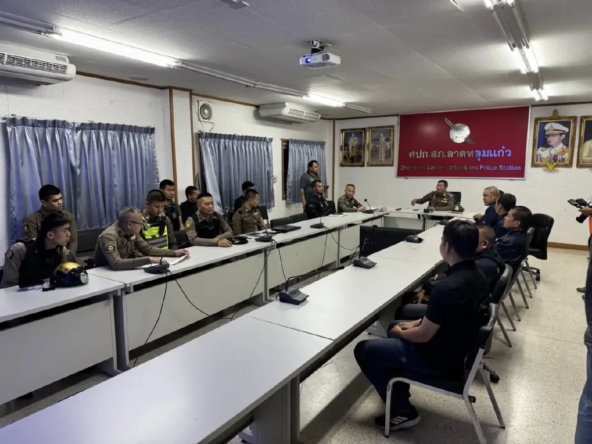 ด่วน! ปิดเรียนฉุกเฉิน เหตุชายคุ้มคลั่ง อ.ลาดหลุมแก้ว จ.ปทุมธานี