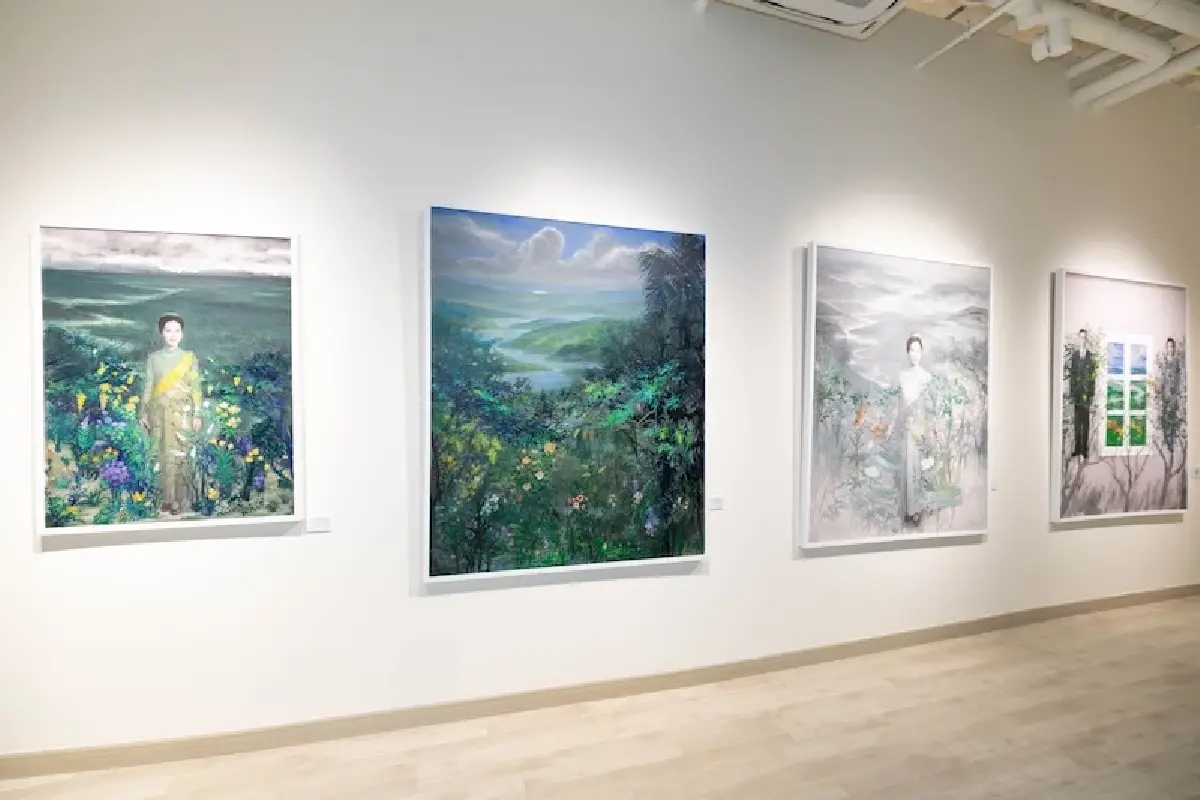 สยามพารากอน จัดนิทรรศการ 'น้อมรำลึกในพระมหากรุณาธิคุณ แห่งสมเด็จพระบรมราชชนนีพันปีหลวง'