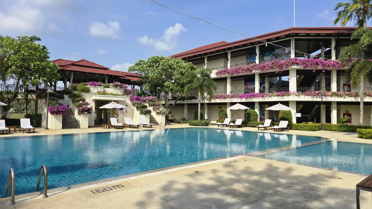 ‘ตักบาตรใบไม้’ กับเส้นทาง ‘ลมหายใจสีเขียวแห่งจันทบุรี’