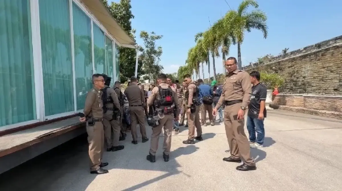 ด่วน! ชายบุกยิงถล่มบ้าน นักการเมืองดัง เมืองปากน้ำ รัว 4 นัดสนั่น