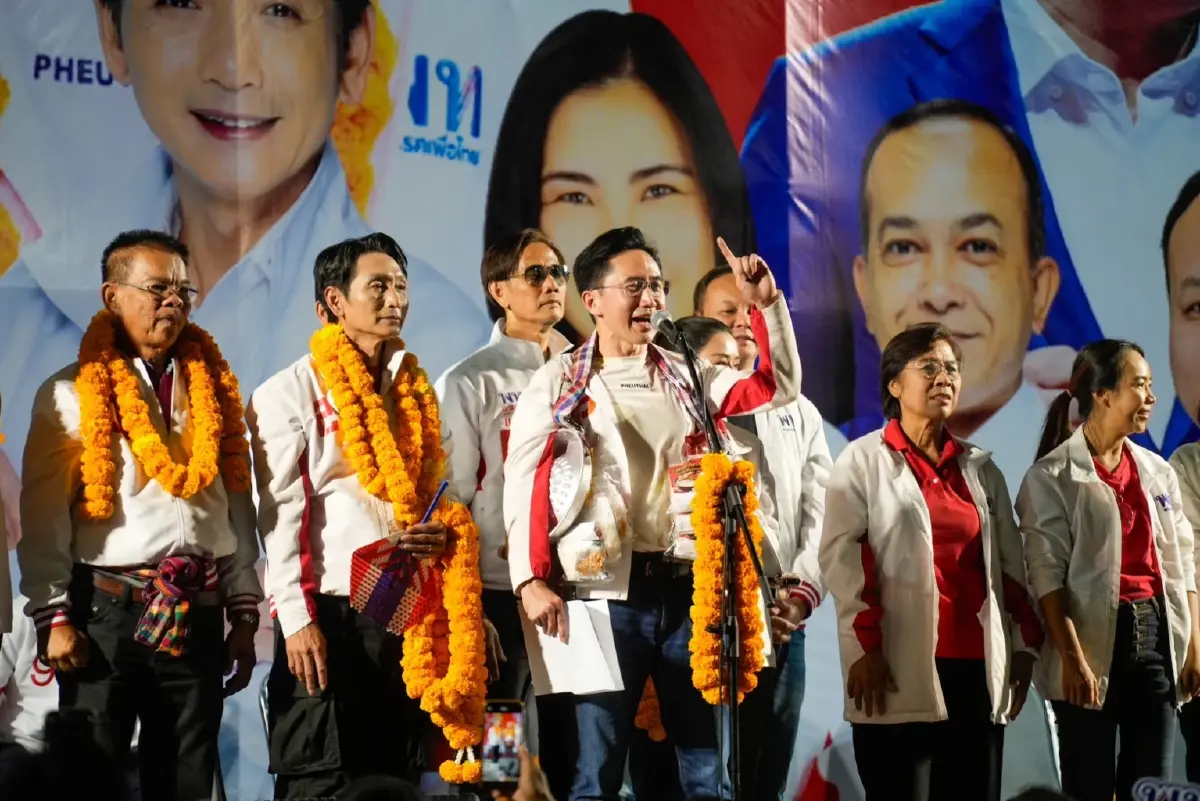 ‘เพื่อไทย’ ปราศรัย4 เวที อุบลฯ ปลุกคนเสื้อแดงเทแต้ม 11 เขต