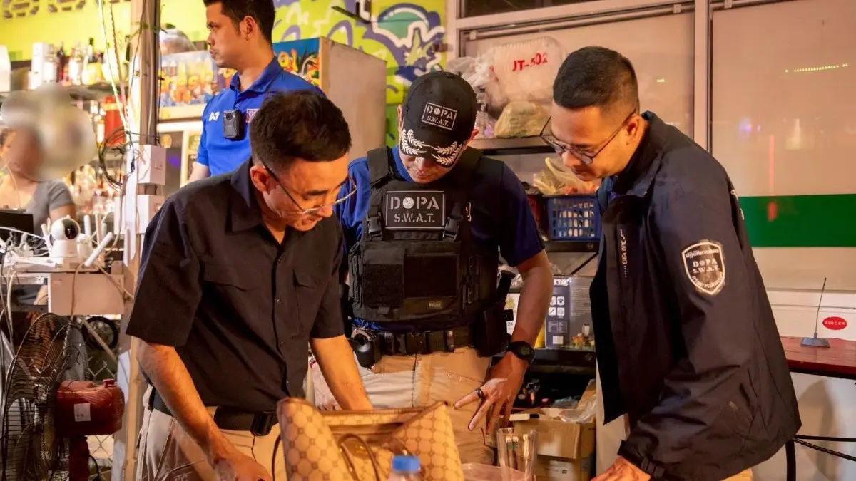 ปค. บุกจับร้านคาราโอเกะเถื่อน นำเด็กหญิง 16 ค้ากามขายบริการ