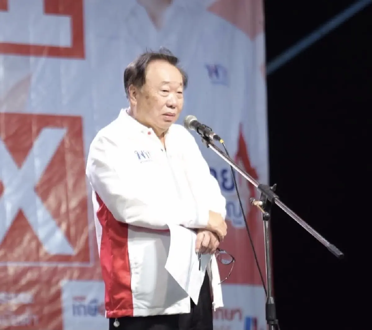 'มดดำ' VS 'มดแดง' ศึกสายเลือด 'ตันเจริญ' แปดริ้ว