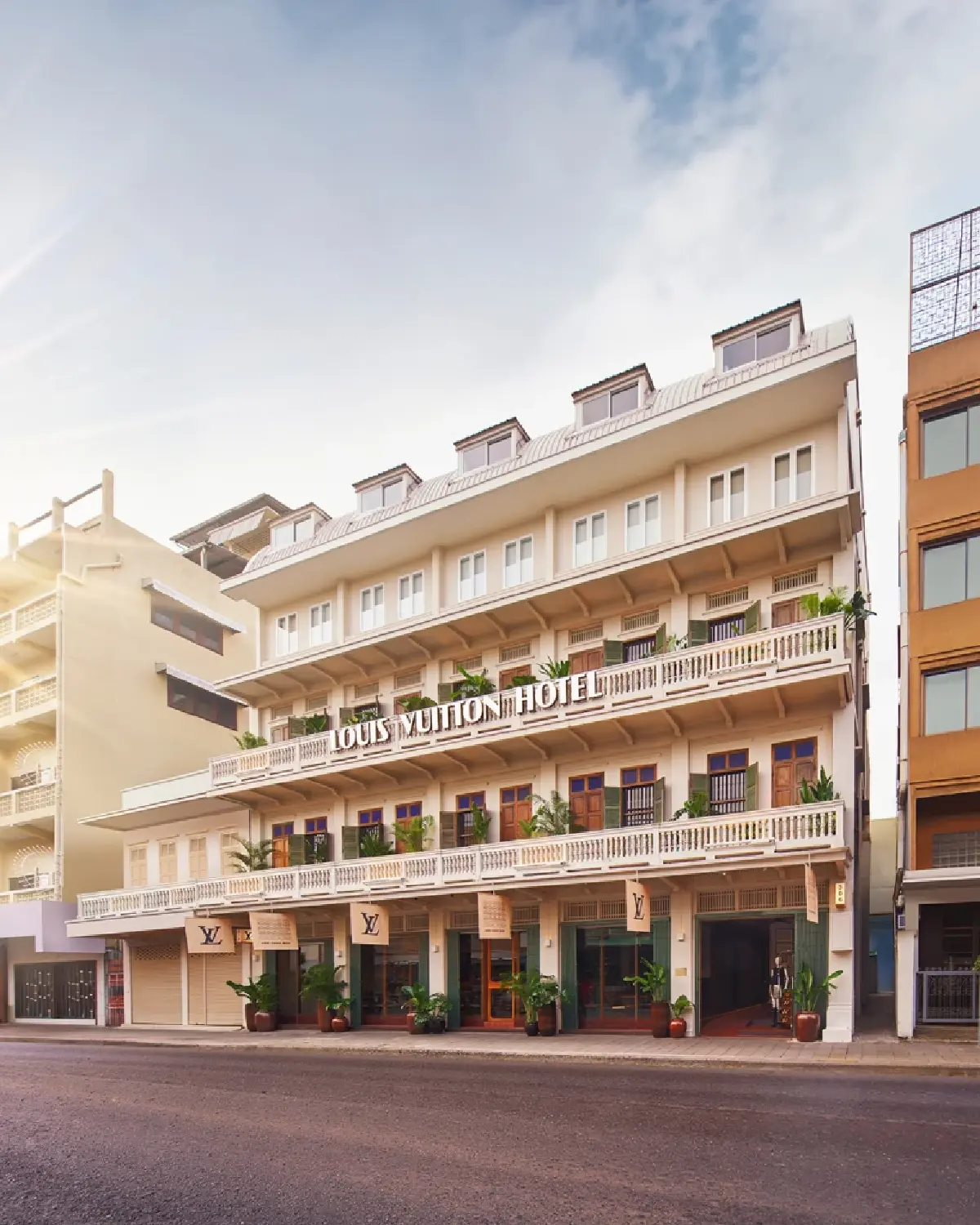 พาทัวร์ LOUIS VUITTON HOTEL BANGKOK เลือกกรุงเทพฯ ลำดับที่ 4 ของโลก