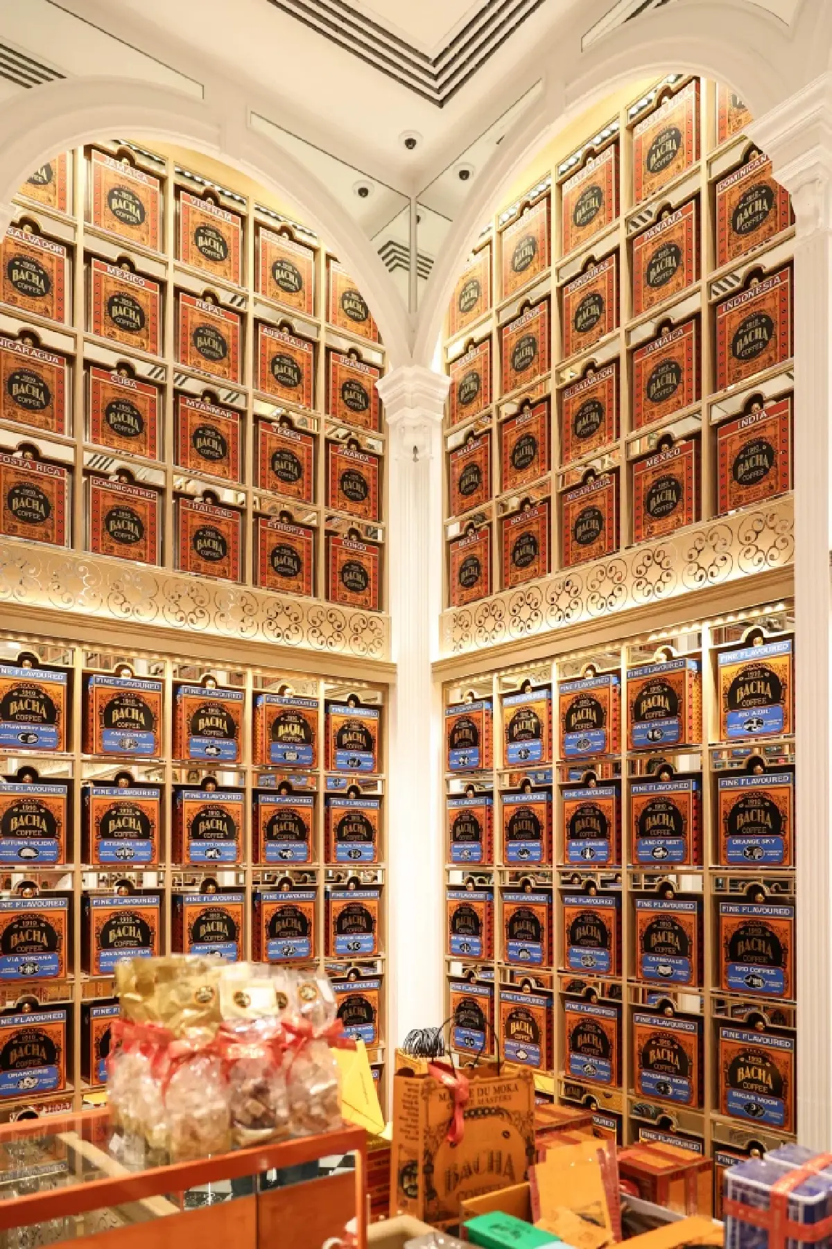 'บาช่า คอฟฟี่' 115 ปี ตำนานคาเฟ่เรืองรองตกแต่งสไตล์โมร็อกโก