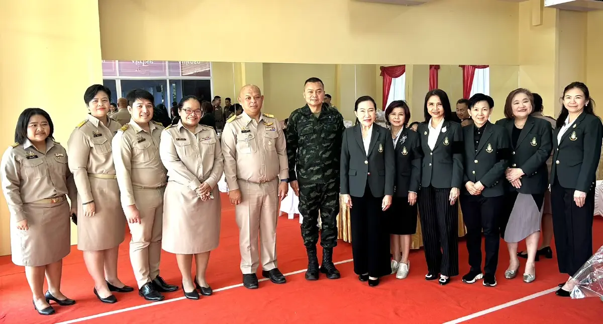 'แม่ทัพกุ้ง' บรรยายพิเศษ รร.ราชวินิตบางแก้ว ฝากประเทศในมือเยาวชน