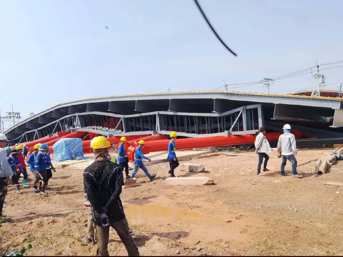 ด่วน! อาคารโดมถล่มลงมา ในศูนย์ฝึกการไฟฟ้าบางพลี กู้ภัยรุดช่วย