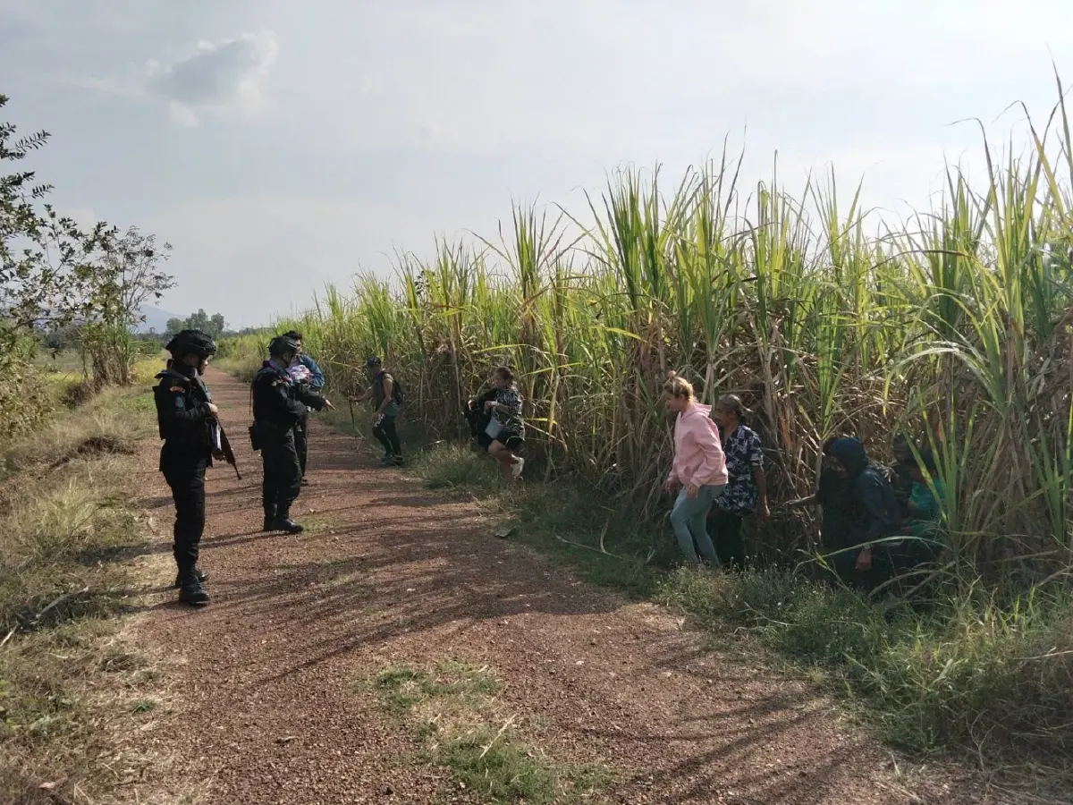 จับคนไทย 13 คาไร้อ้อย ถูกลักพาไปปอยเปต เปิดบัญชีธนาคารออนไลน์