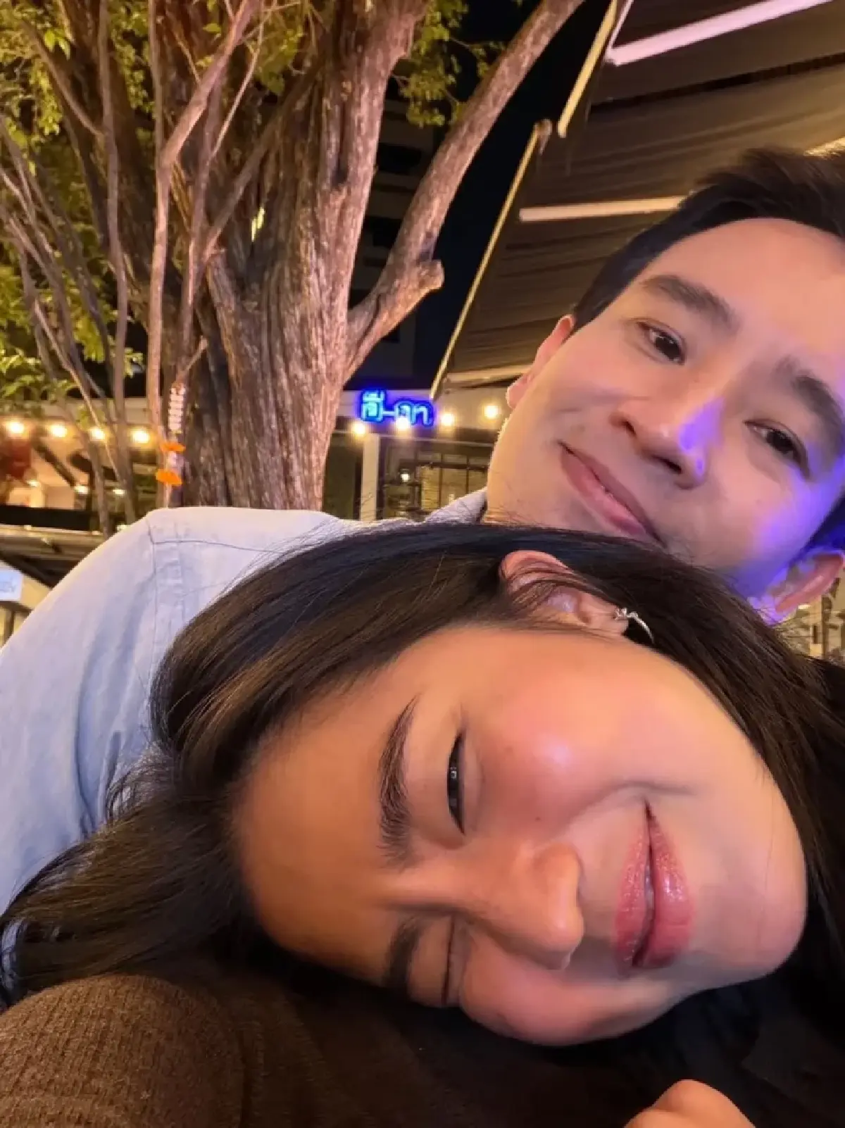 ชัดเจนแล้ว! 'พิธา' เสิร์ฟภาพหวาน เปิดตัว 'ก้อย อรัชพร' รับวันวาเลนไทน์