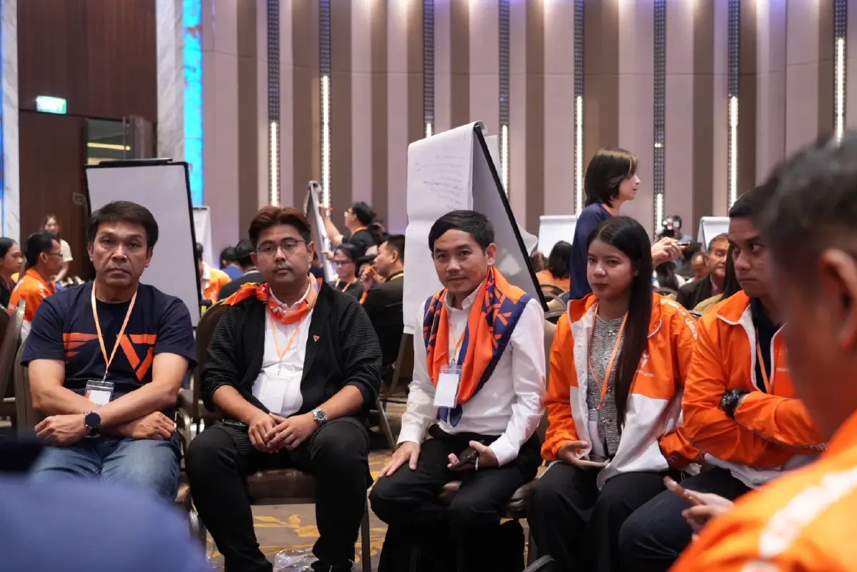 'เท้ง' สรุปบทเรียนแพ้เลือกตั้ง ลุยจัดตั้ง 'อาสาส้ม' สู้ชนชั้นนำ