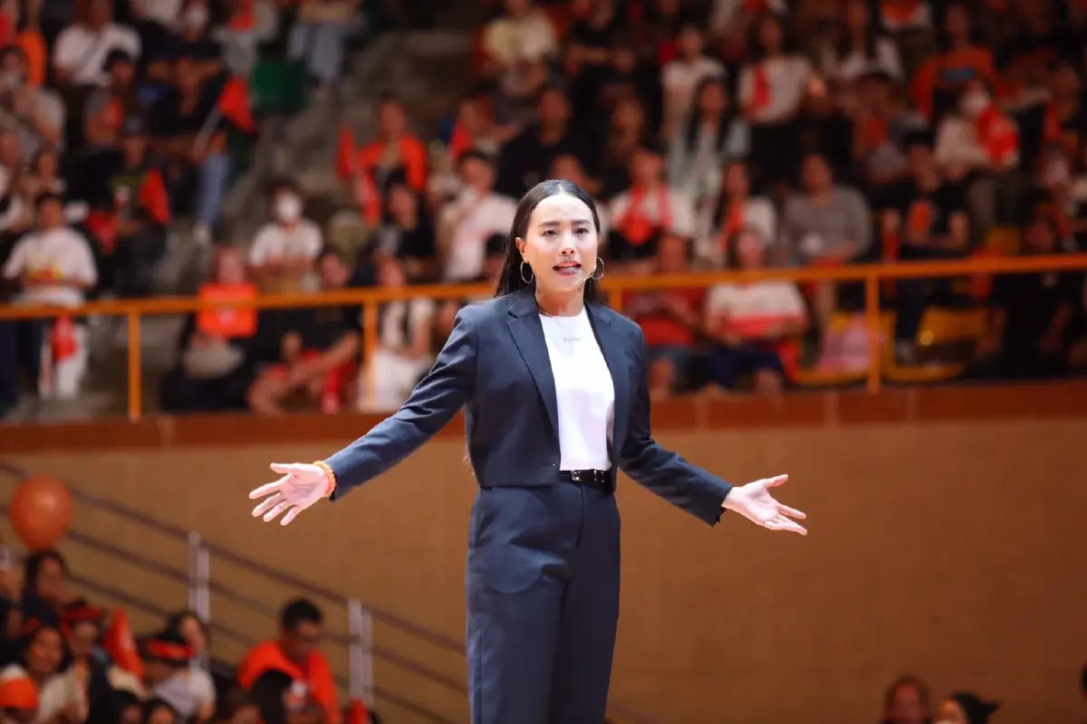 'ไอซ์' ปราศรัยทั้งน้ำตา สาบานถ้าเป็น สส.จะปกป้องความฝัน ปชช.