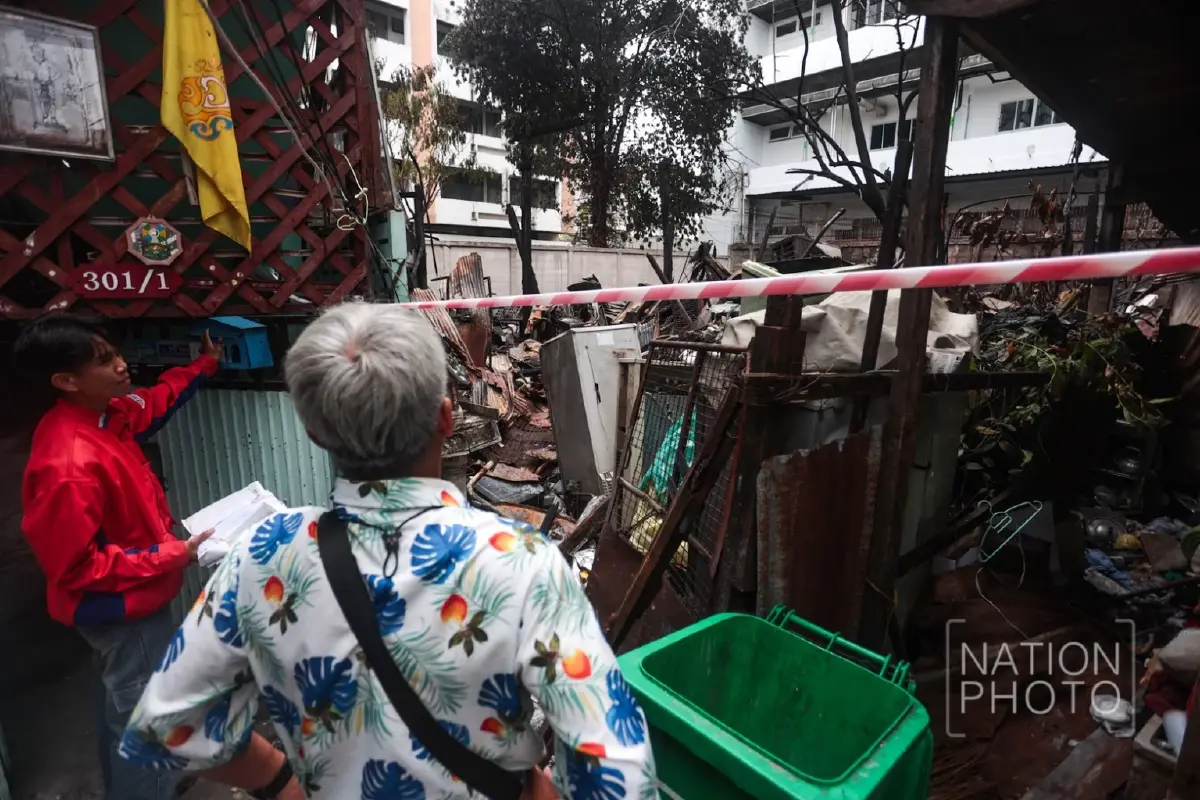 เสียงบึ้มสนั่น! ไฟไหม้บ้านชุมชนซอยสวนเงิน ช่างซ่อมแอร์ดับสลด