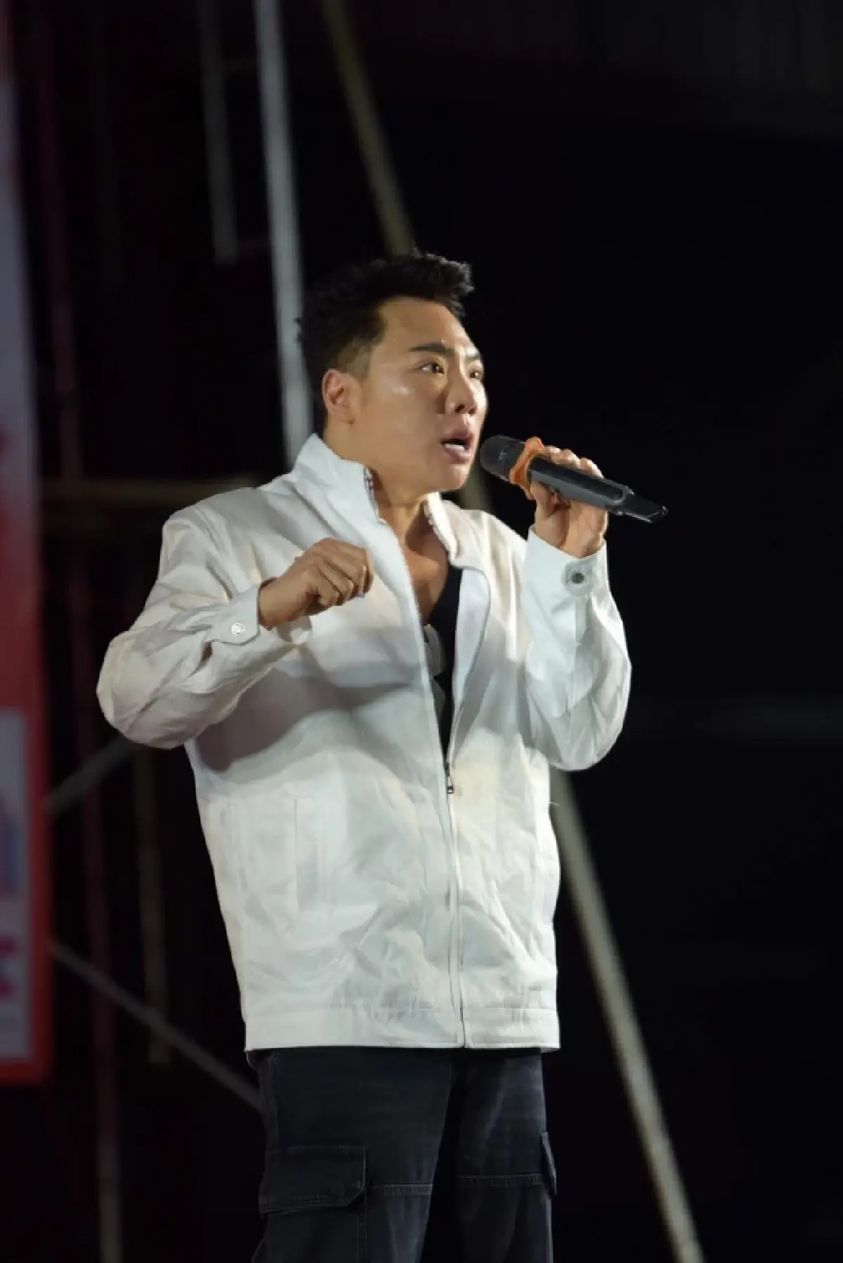 'มดดำ' VS 'มดแดง' ศึกสายเลือด 'ตันเจริญ' แปดริ้ว