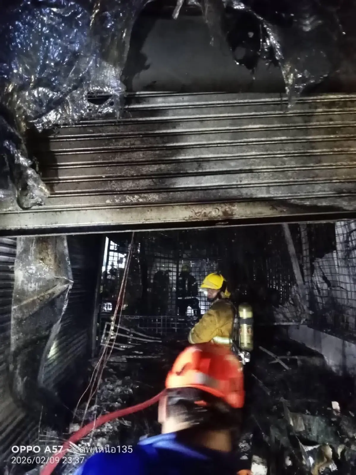 สรุปเหตุ 'ไฟไหม้ตลาดนัดจตุจักร' เปลวเพลิงโหม ร้านค้า ลามวอด 4 ล็อก