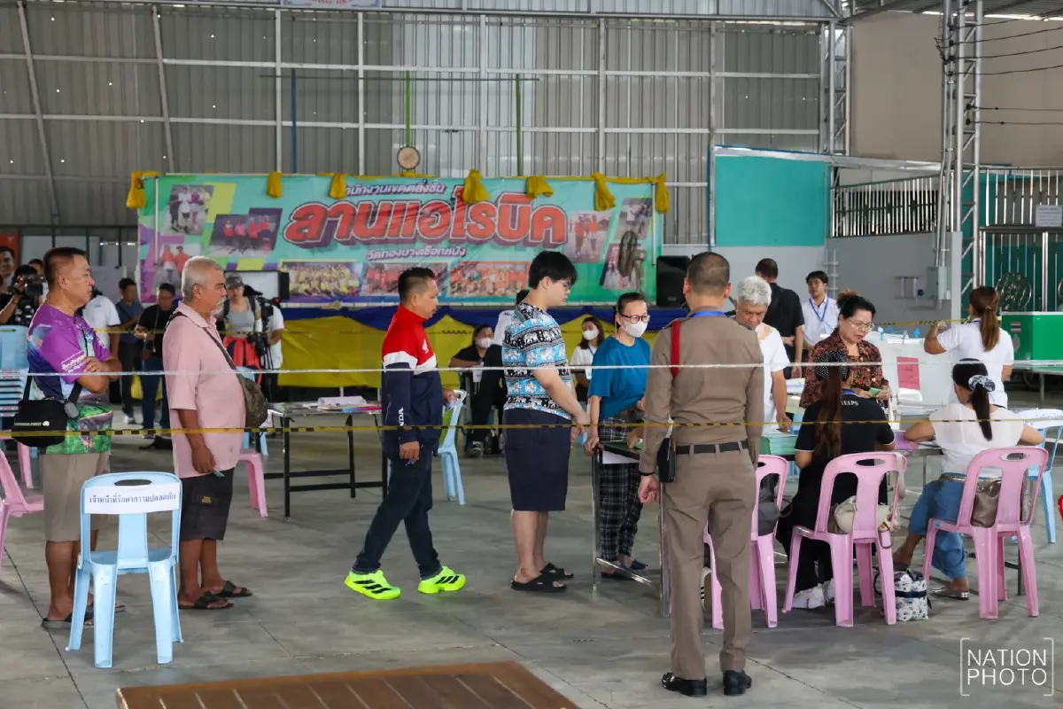 เลือกตั้ง 2569 ตลิ่งชันคึกคัก ประชาชน แห่ใช้สิทธิ 'สส.-ประชามติ'