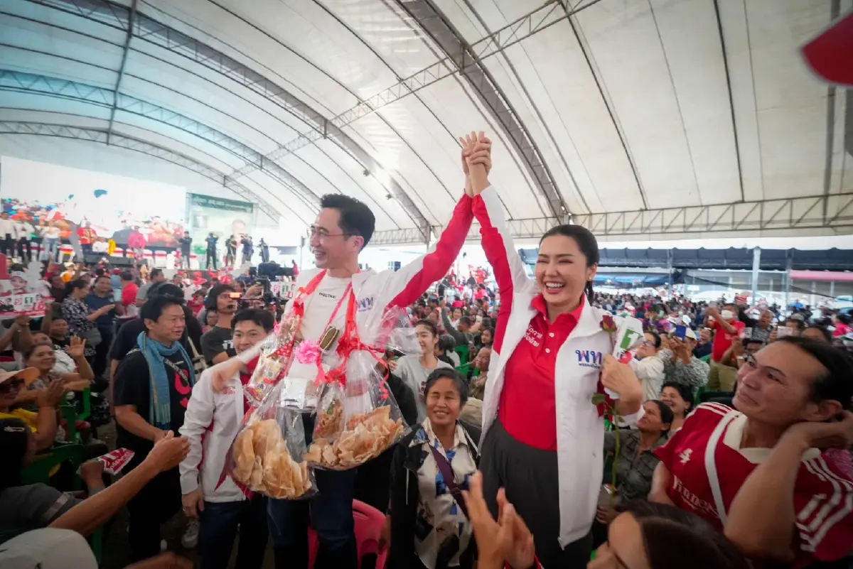 ‘เพื่อไทย’ ปราศรัย4 เวที อุบลฯ ปลุกคนเสื้อแดงเทแต้ม 11 เขต