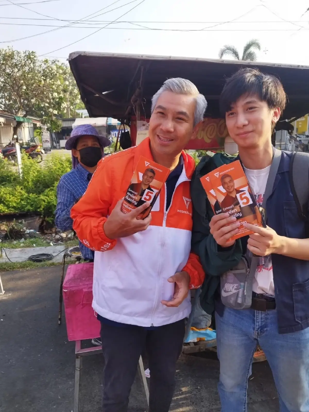 'มดดำ' VS 'มดแดง' ศึกสายเลือด 'ตันเจริญ' แปดริ้ว