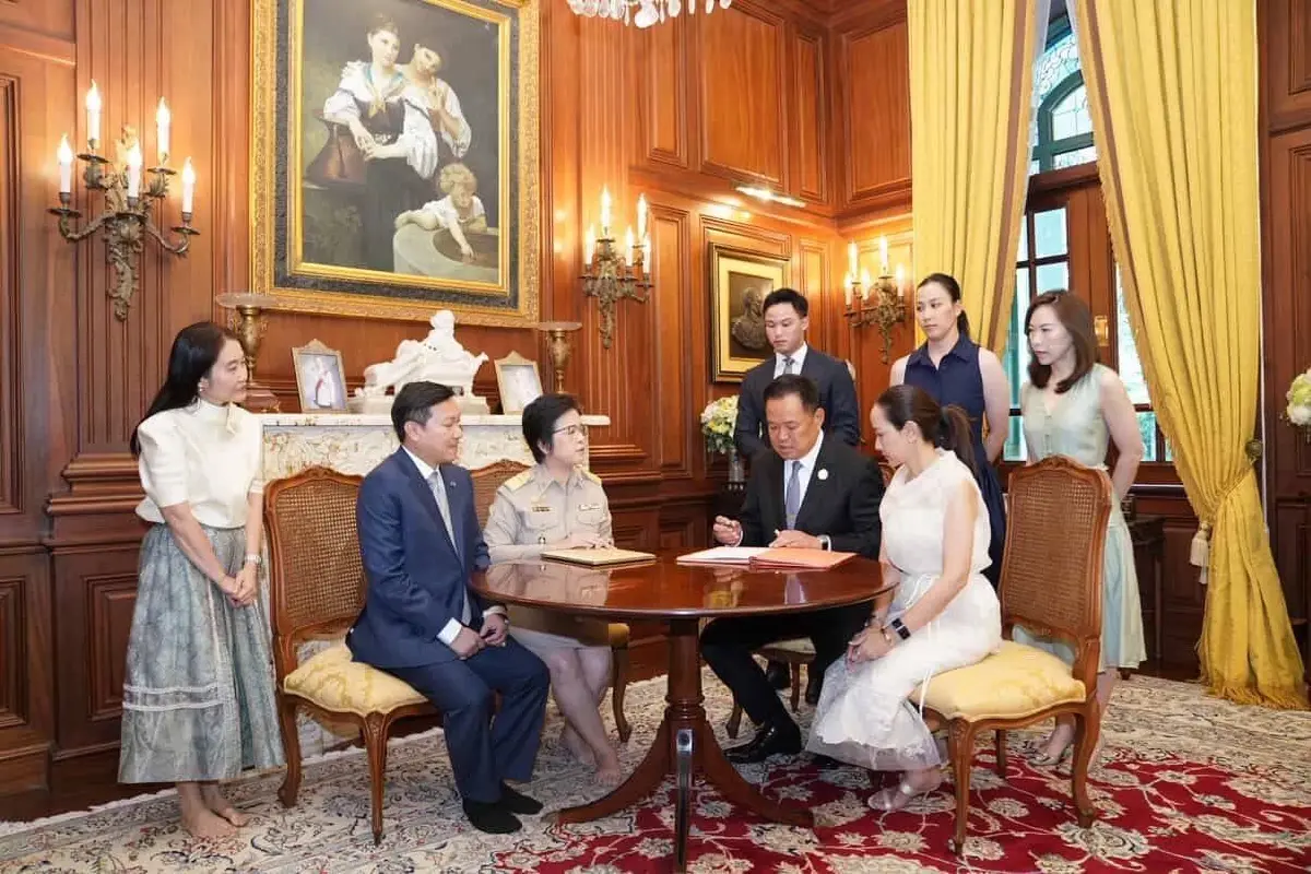 ‘อนุทิน’ จดทะเบียนสมรส ‘จ๋า ธนนนท์’ หวานชื่น 13 ก.พ.ถือฤกษ์มงคล