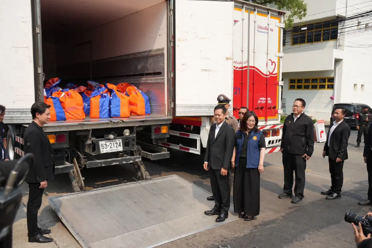 กกต. ปล่อยขบวนรถขนส่งบัตรเลือกตั้งล่วงหน้า กระจาย 400 เขตทั่วไทย รอนับพร้อมกัน 8 ก.พ.