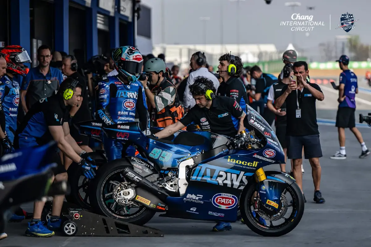 เบซเซ็คคี คลั่ง! ทุบสถิติสนามช้างฯ กระจุย บด 'มาร์เกซ' ยับวันแรก MotoGP 2026