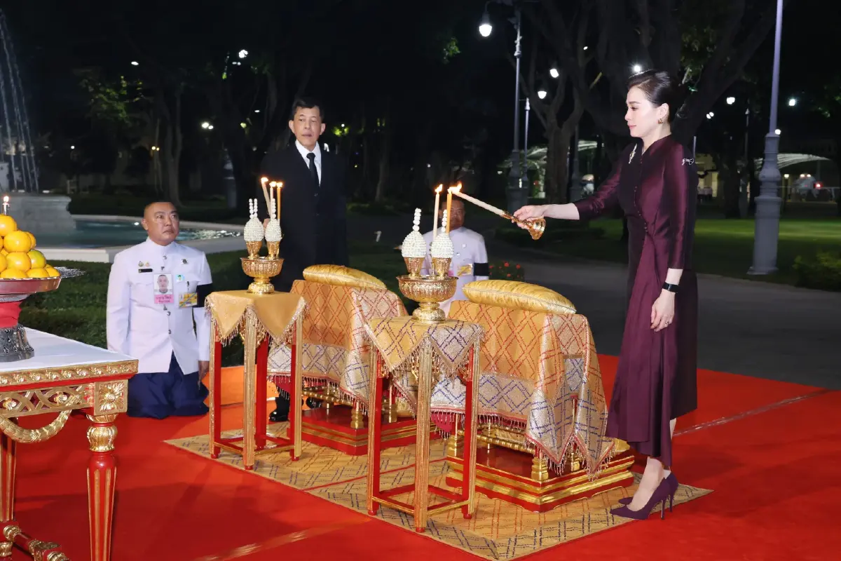 ในหลวง-พระราชินี ทรงประกอบพระราชพิธีสังเวยพระป้าย เนื่องในเทศกาลตรุษจีน 2569