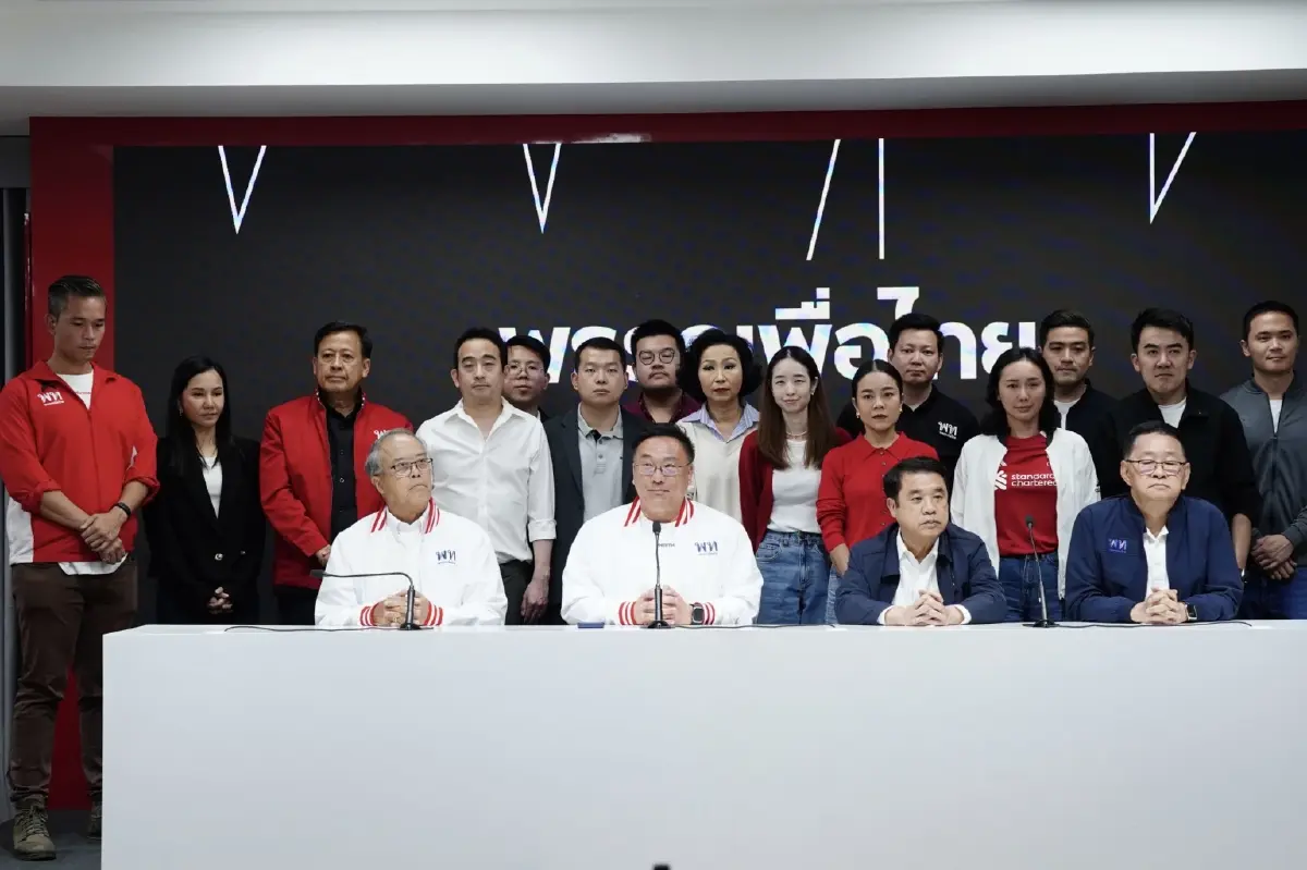 ยกเครื่อง ‘เพื่อไทย’ เมื่อ ‘ยศชนัน’ ทำไม่ได้ จับตา ‘แดง’ ลุ้นรัฐบาล