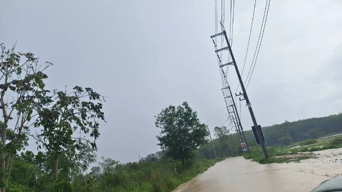 ด่วน พายุฝนตกหนักกระหน่ำ ระยอง ปลวกแดงน้ำท่วมแล้ว รถเล็กห้ามผ่าน