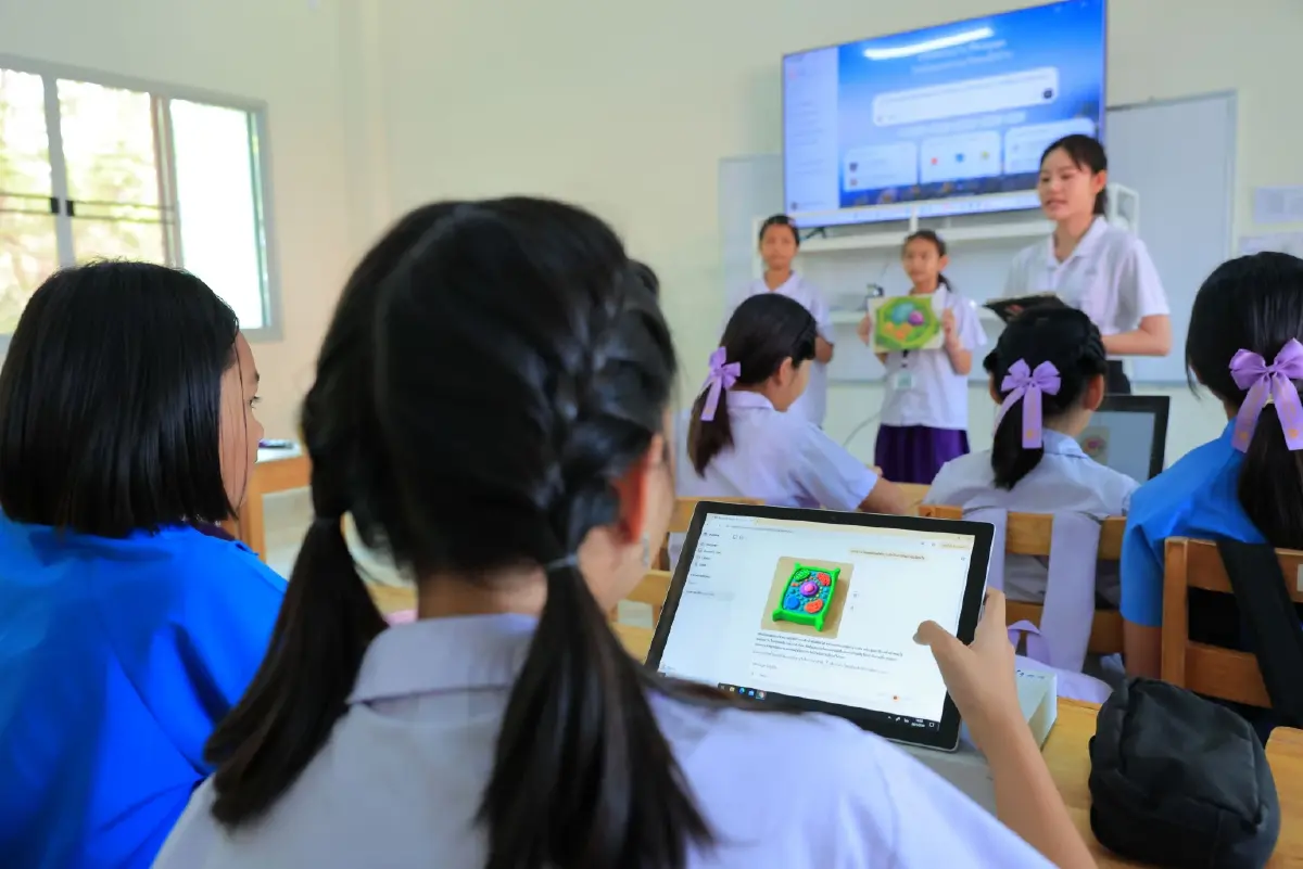 'ธรรมจารินีวิทยา' ผสาน AI–วิถีพุทธ สร้าง 'สะพานแห่งโอกาส' สู่เยาวชน
