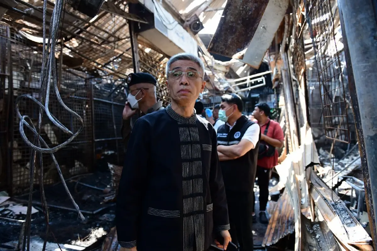 อัปเดต 'ไฟไหม้ตลาดจตุจักร' กทม. ประกาศเป็นเขตอันตราย เร่งรื้อถอน-เยียวยาผู้ค้า