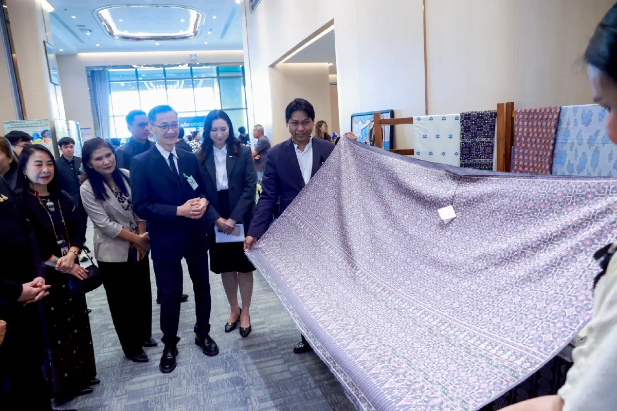 หม่อนไหมไฮเทค ผนึก สวทช.-ธ.ก.ส. อัปเกรดสิ่งทอไทย โชว์ งานEco Innovation