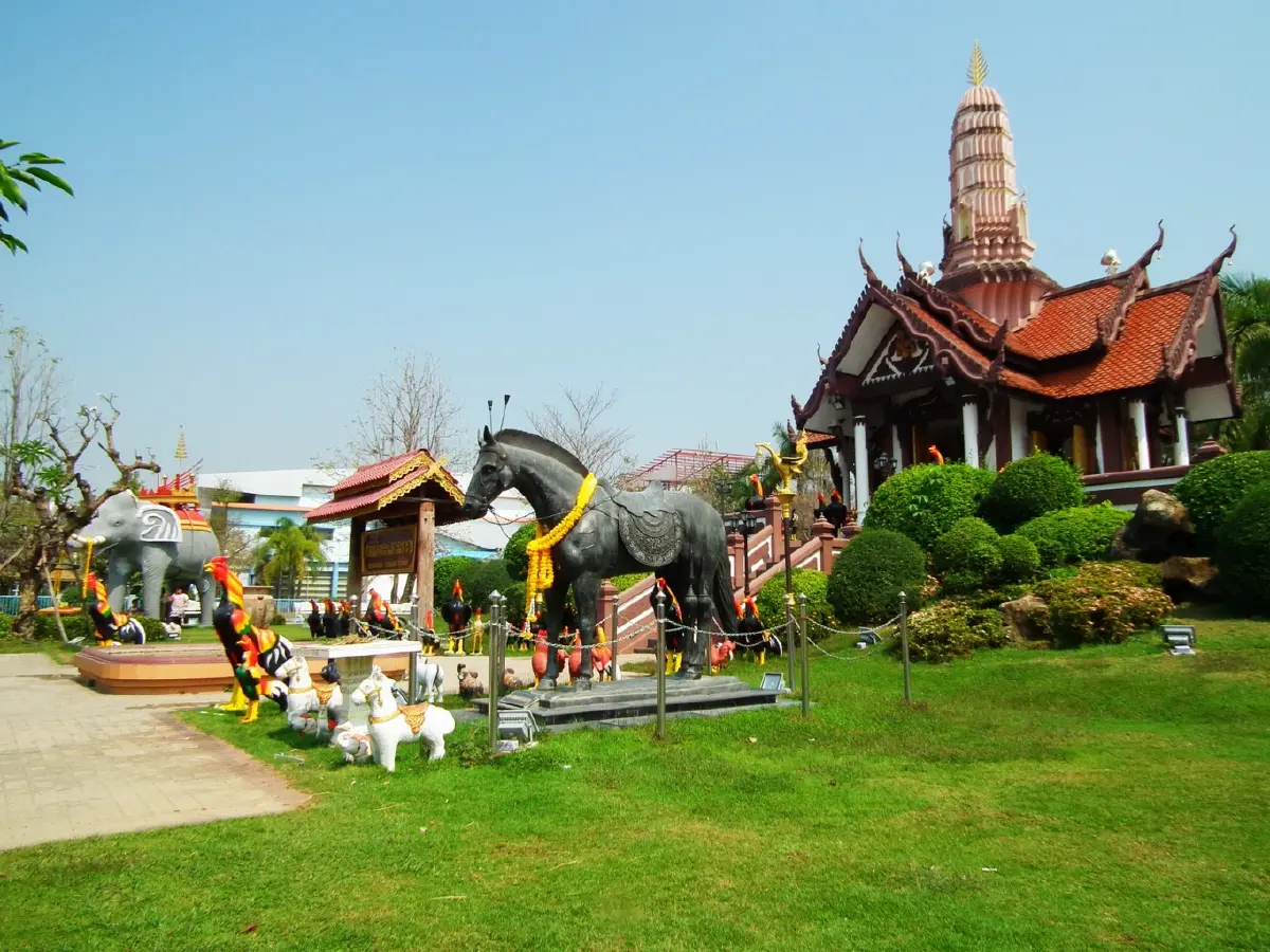 นานๆ ที ที่...แม่สอด