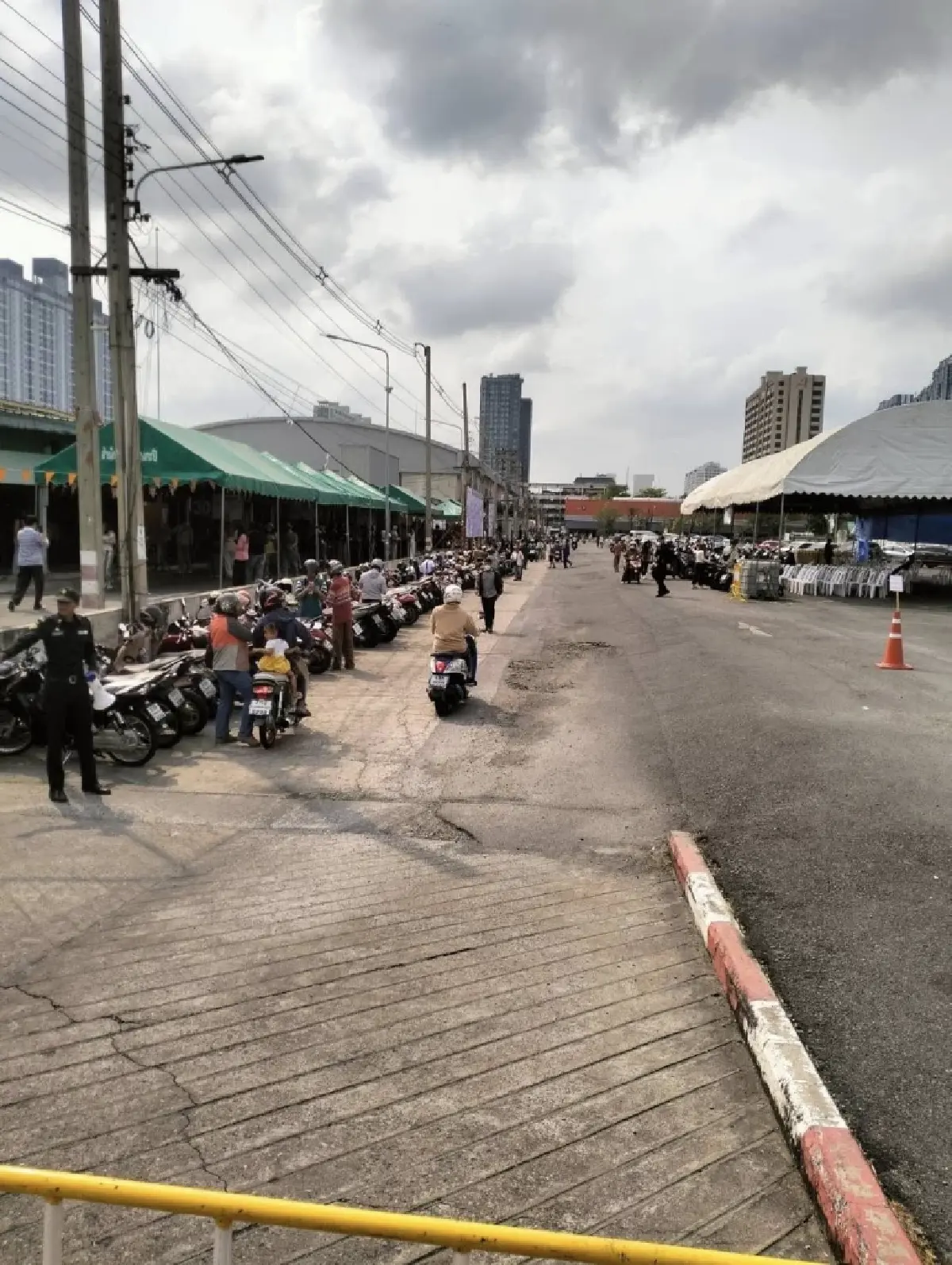 ลาดพร้าวถนนโล่ง เลือกตั้ง 69 'แสวง' รุดใช้สิทธิ์ ย้ำจัดการโปร่งใส