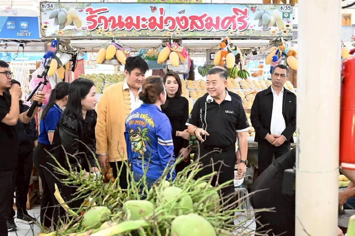 อ.ต.ก.เปิดตลาดให้ชาวสวน ขายมะพร้าวน้ำหอม 1 แถม 2 วันที่ 5-8 ก.พ.นี้เท่านั้น