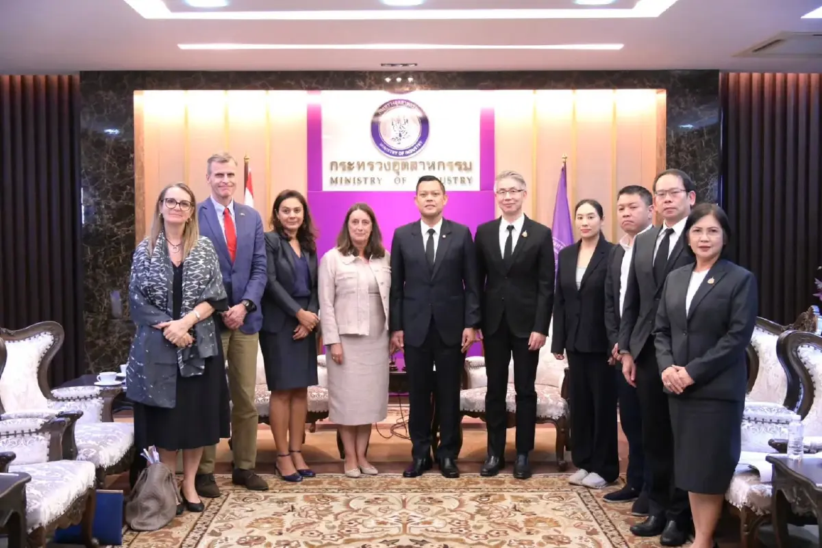 'ธนกร' รับทูต EU ย้ำความเชื่อมั่นนักลงทุน ลุยปิดดีล FTA  