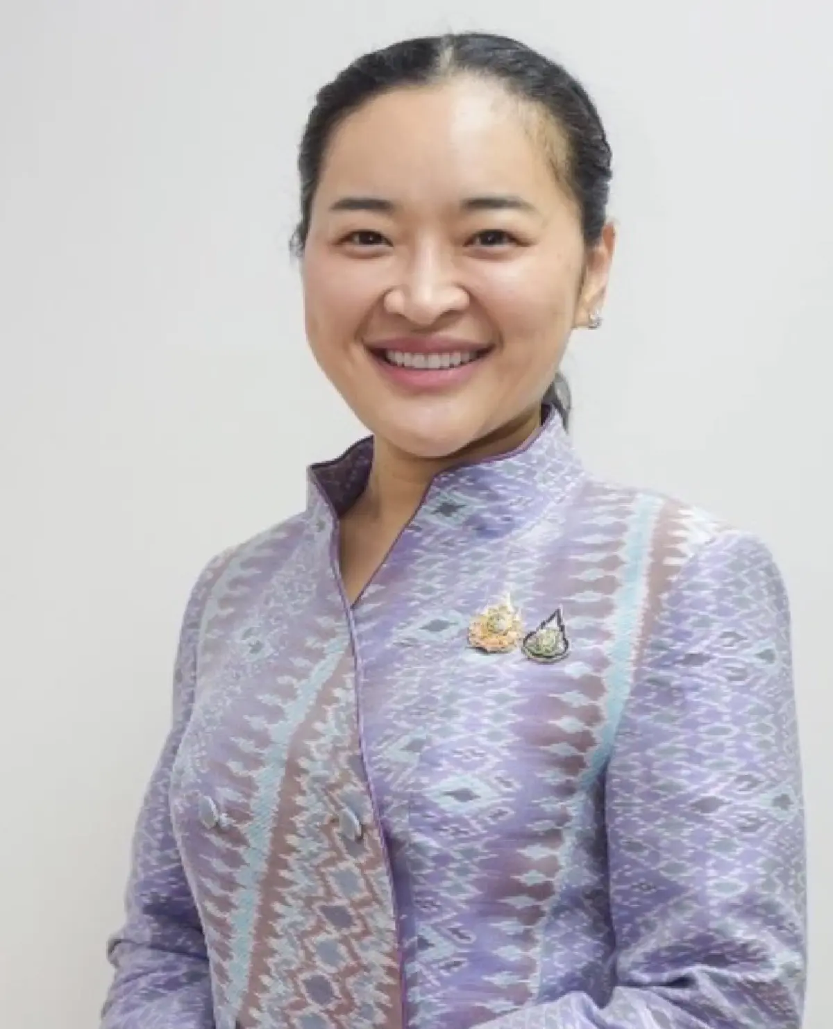 ผ่าร้อยซุ้ม 'แดง' ขาลง! 'อีสาน' พรึ่บ 'เหนือ' สิ้นสภาพ