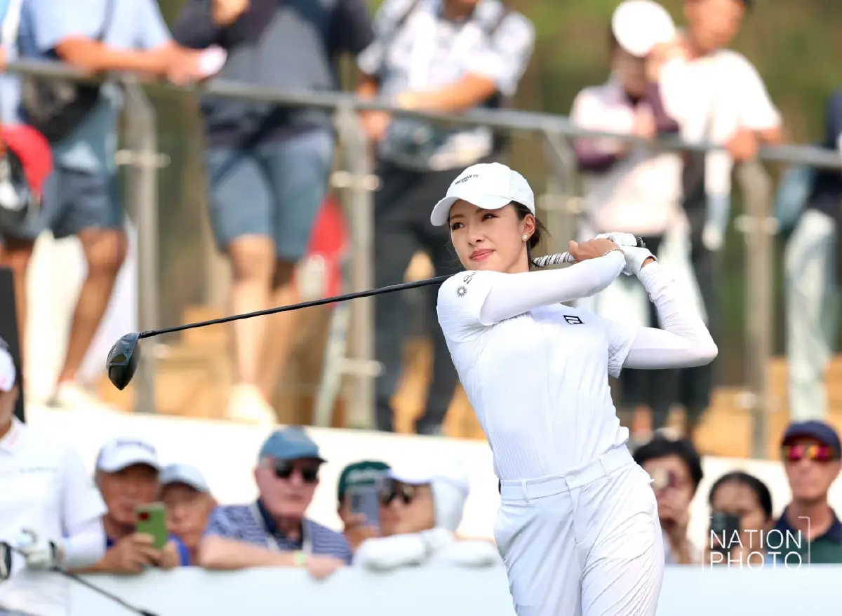 'โปรพราว' ผงาดนำวันแรก กอล์ฟฮอนด้า แอลพีจีเอ ไทยแลนด์ 'เม-จีโน่' รั้งอันดับ 6 ร่วม