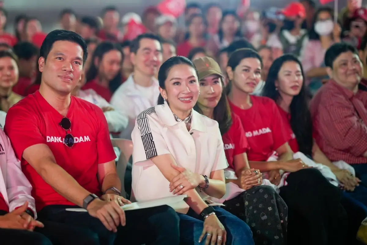 ‘ยศชนัน’ ปราศรัยลั่น นั่งนายกฯ คนที่33 ปลื้มคนเสื้อแดงเคียงข้าง