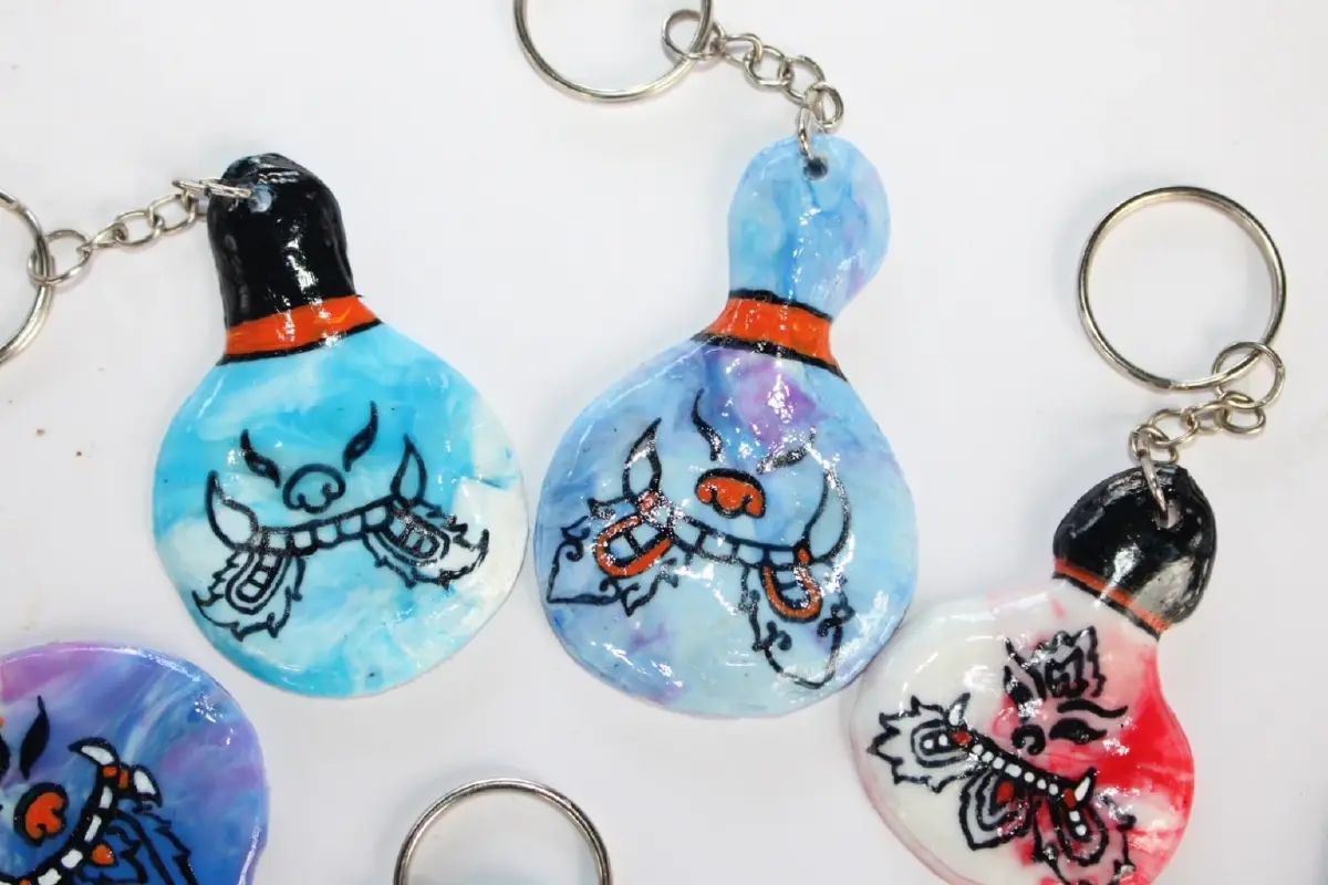 เปลี่ยนขยะให้มีค่า ภูเรือทำถึง ทำพวงกุญแจ ผีบุ้งเต้า ของแรร์ไอเทม