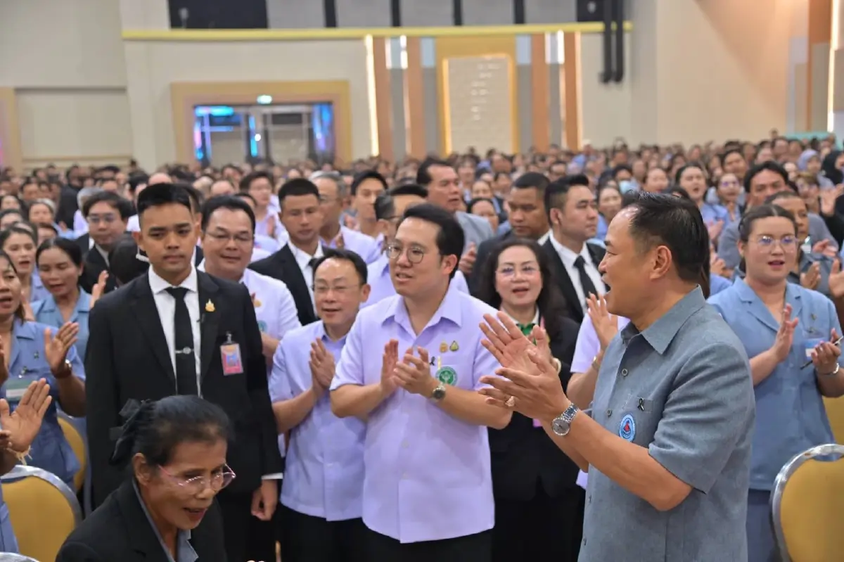 ‘นายกฯอนุทิน’ ยกย่องอสม. กลไกสำคัญที่ประเทศขาดไม่ได้