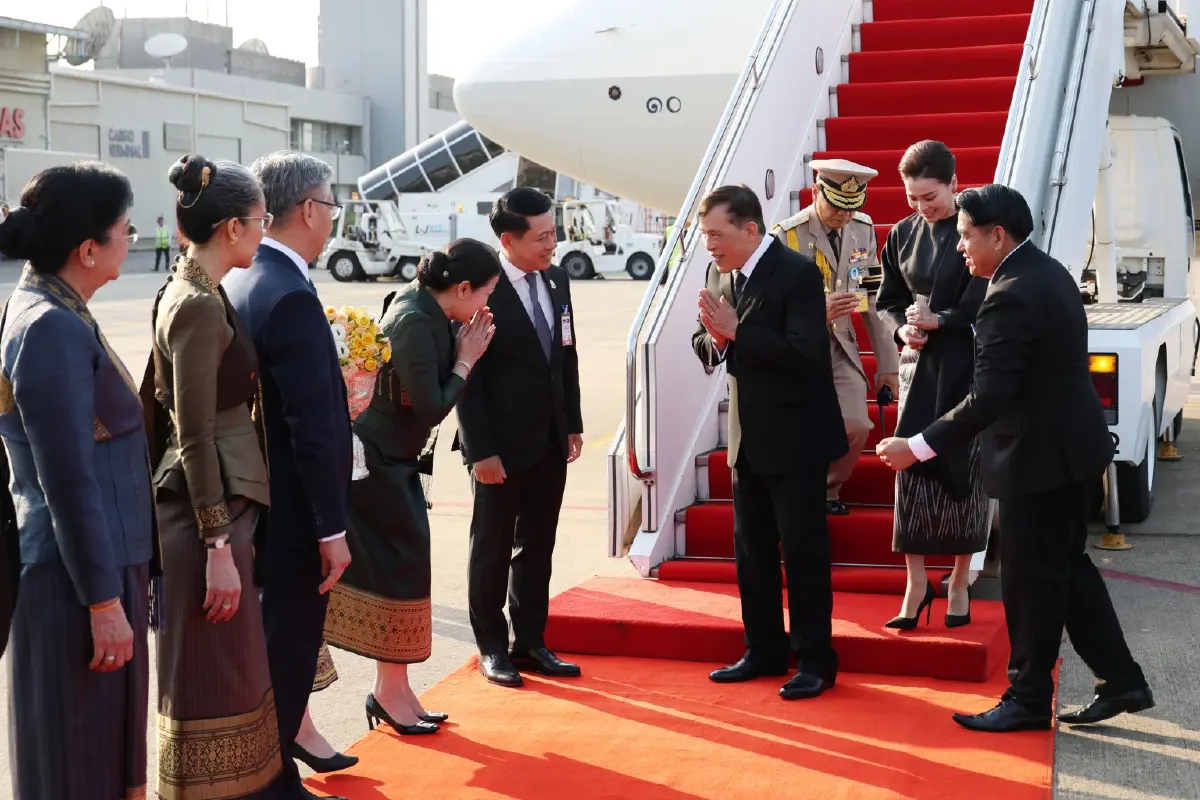 ในหลวง-พระราชินี เสด็จฯ เยือนสาธารณรัฐประชาธิปไตยประชาชนลาว อย่างเป็นทางการ