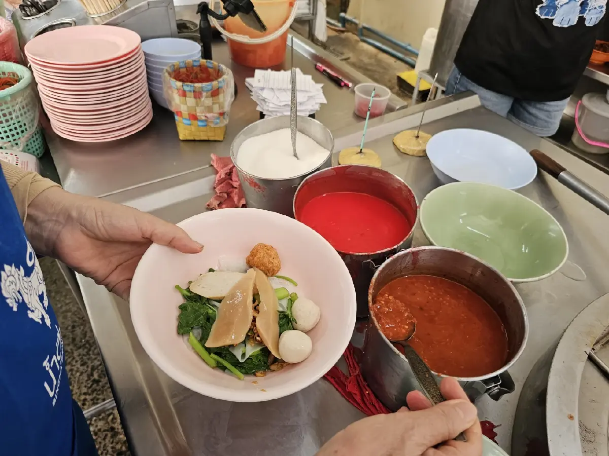 ‘หยูง้วน’ ก๋วยเตี๋ยวลูกชิ้นปลาเซ็นต์หลุยส์ ตำนาน 70 ปี