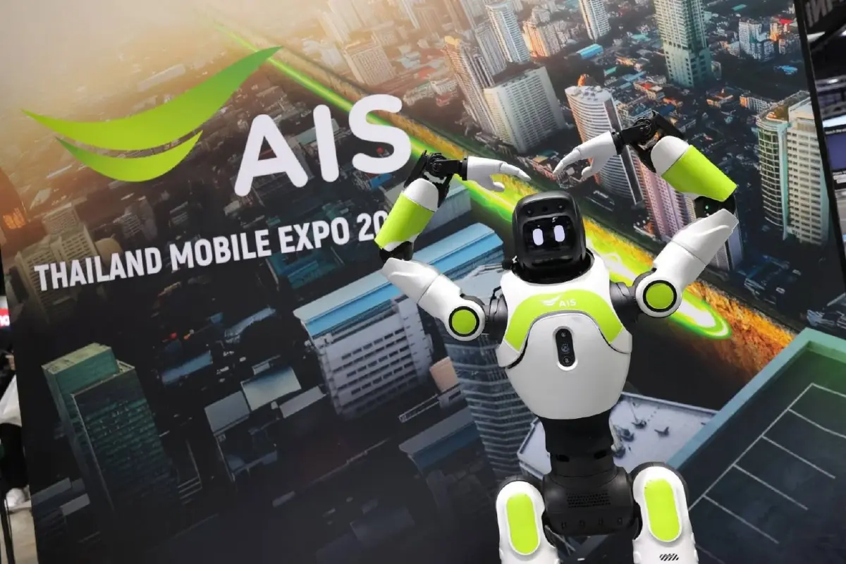 AIS เปิดตัว 'น้องจีจี้' หุ่นยนต์บริการ AI อัจฉริยะ ยกระดับประสบการณ์ธุรกิจรีเทล