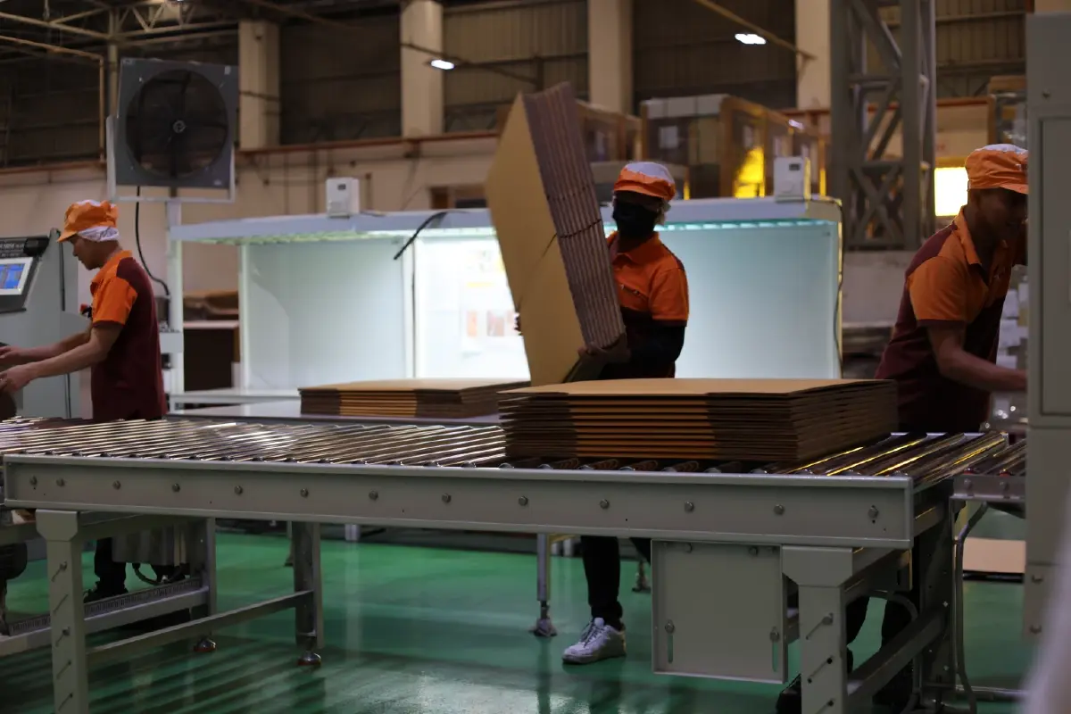 จากขอบเหวล้มละลาย สู่สัจจะของ ‘วีรชัย’ ผู้พลิกฟื้นอาณาจักร TIPAK