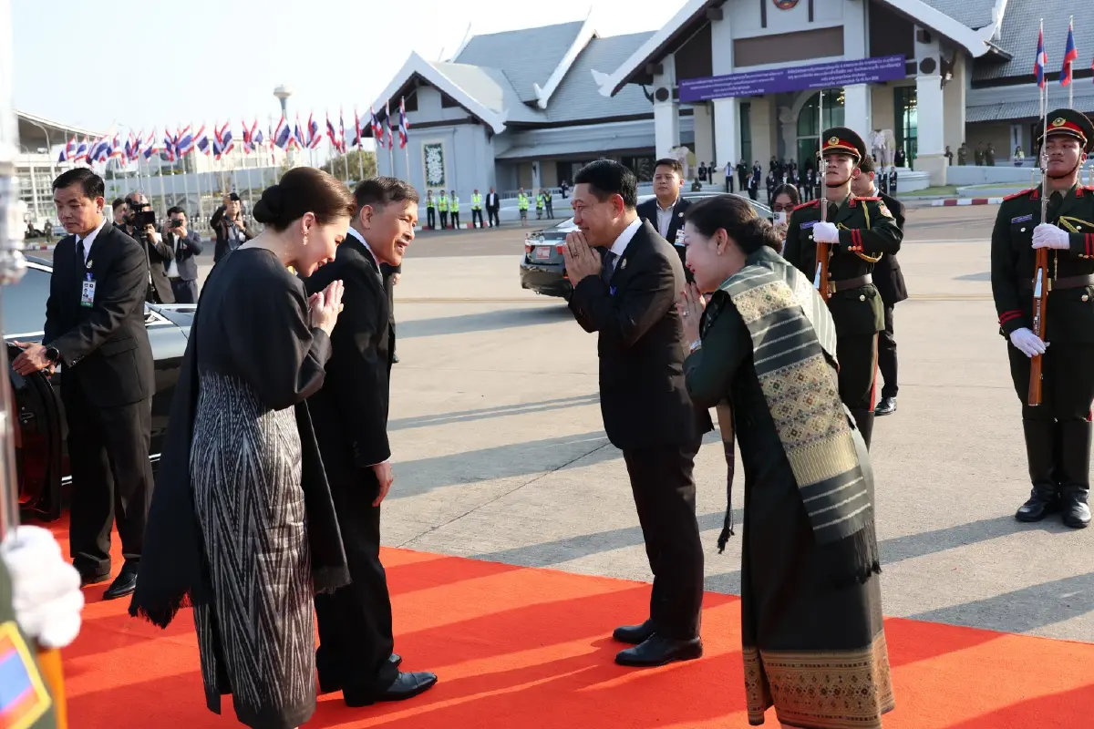ในหลวง-พระราชินี เสด็จฯ เยือนสาธารณรัฐประชาธิปไตยประชาชนลาว อย่างเป็นทางการ