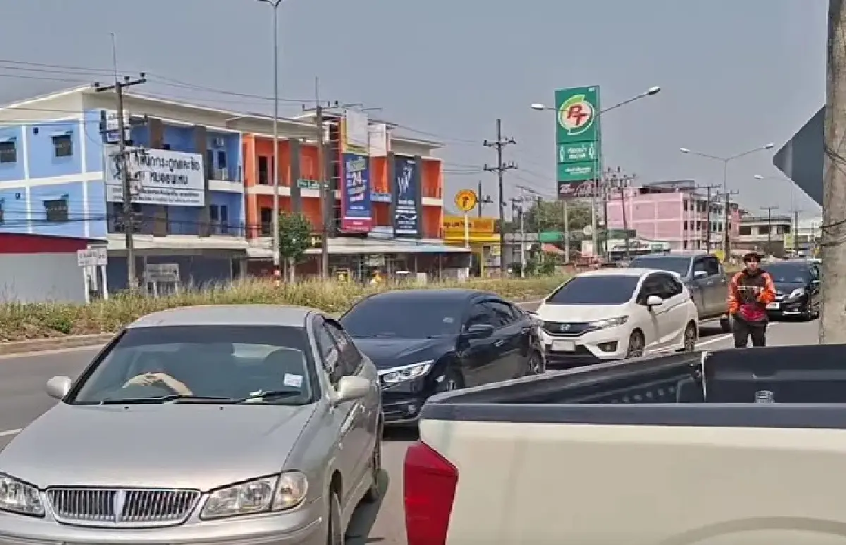 ด่วน แม่สายหวั่นน้ำมันขาดแคลน ต่อคิวยาว สั่งคุมกักตุน-เวียนเติม